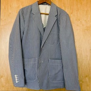 Seersucker blazer. Casual. No flaws.